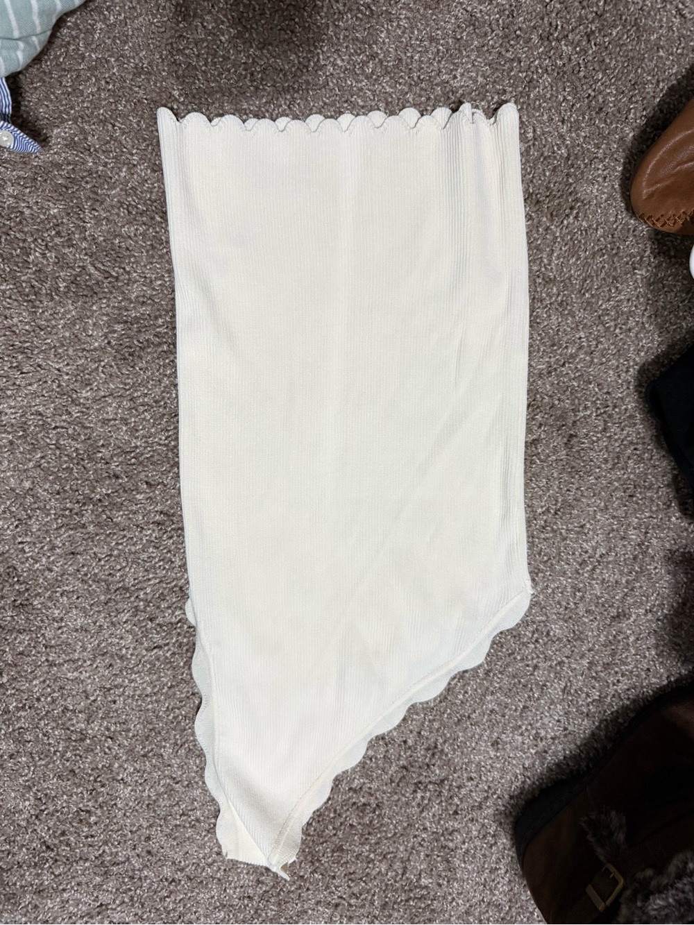 One shoulder off white tank with scallop